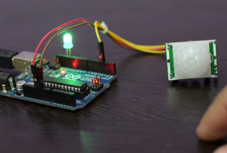 PIR Motion Sensor with Arduino